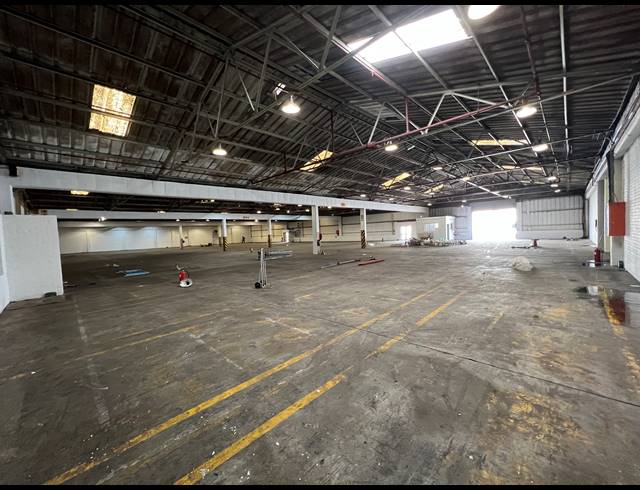 2,805M² WAREHOUSE TO LET IN BELLVILLE SOUTH